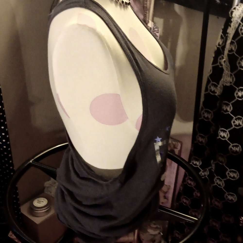Tank - Picture 5 of 5